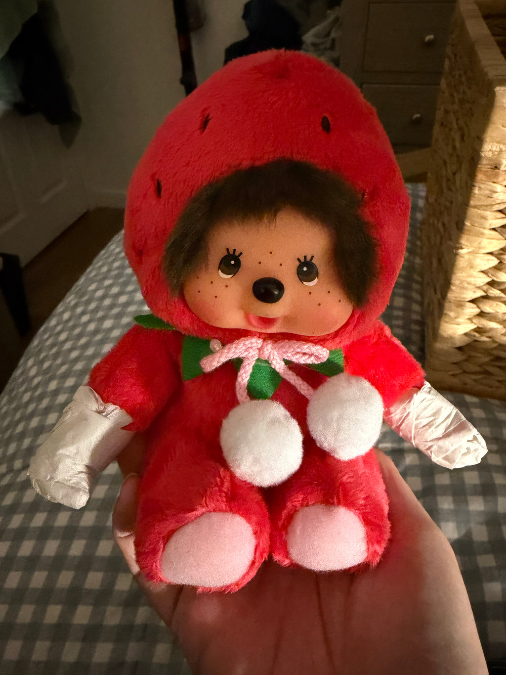 Fukuoka Amaou Strawberry Monchhichi - Authentic Sekiguchi Japan Regional Limited
791682